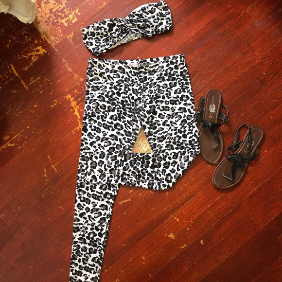 CONCERT BY CLARE leopard printed leggings - Picture 2 of 3